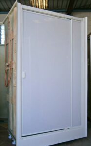 Pivot-shower-door-with-panel