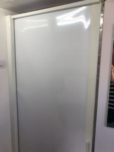 Roller-shower-door-white